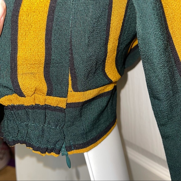 Crop Top W/Long sleeve & Side Zipper Size S - Picture 4 of 5